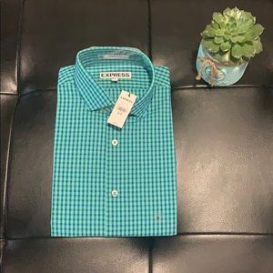 Mens long sleeve button down shirt. xtra slim fit